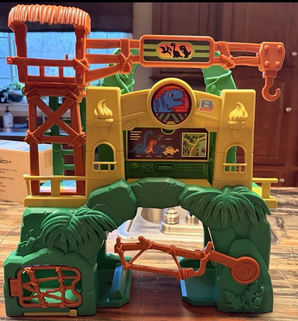 Kid Connection Dinosaur Rescue Playset Station Light And Sound